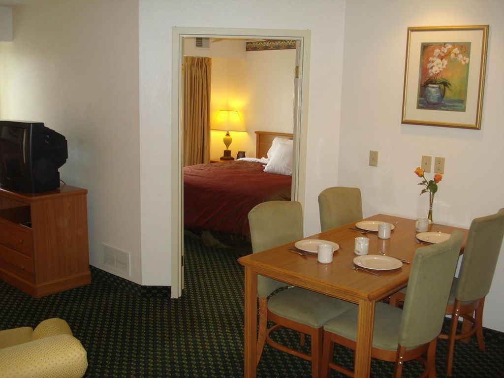Homewood Suites Grand Rapids Pokoj fotografie